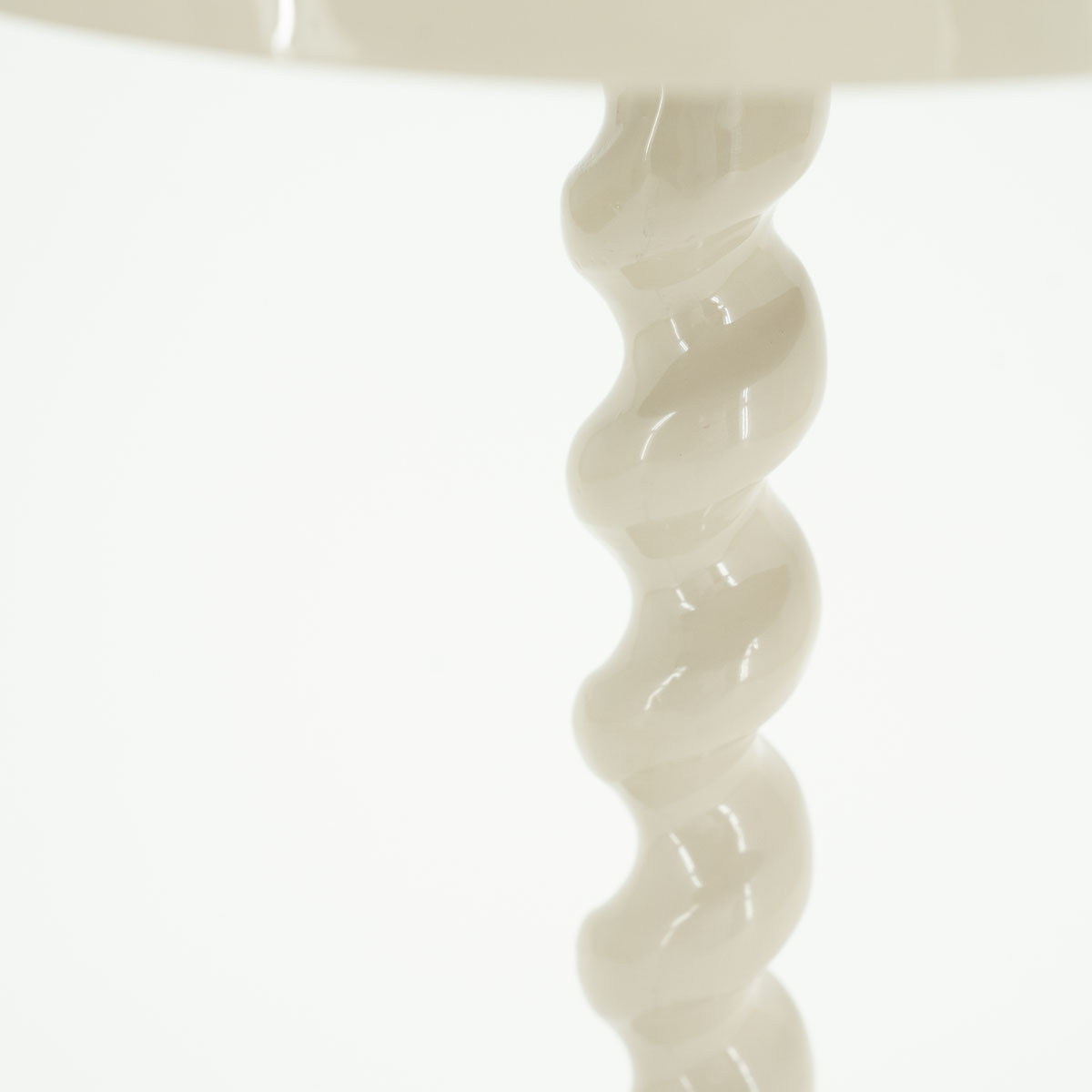 By-Boo-Tischleuchte-Luox-beige-2