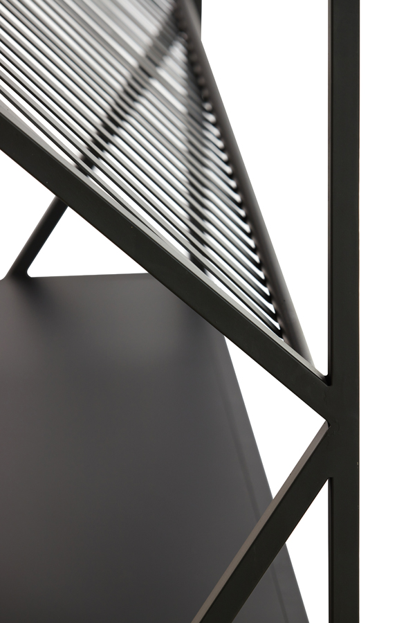 Light-Living-Schrank-offen-EZRA-mattschwarz-4