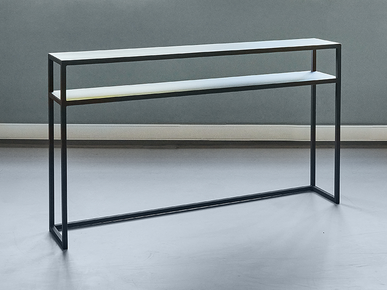 Sidetable Heavy Metal