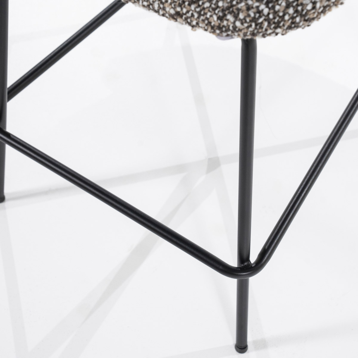 Eleonora-Barhocker-Jon-Taupe-Maywood-6