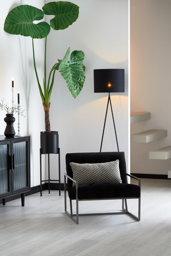 Light-Living-Stehlampe-TAMSU-matt-schwarz-7