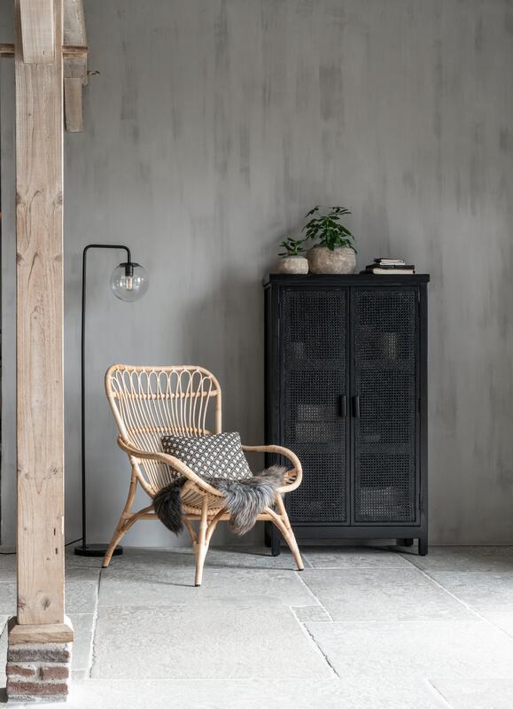 MUST-Living-Kabinett-Provence-Schwarz-3